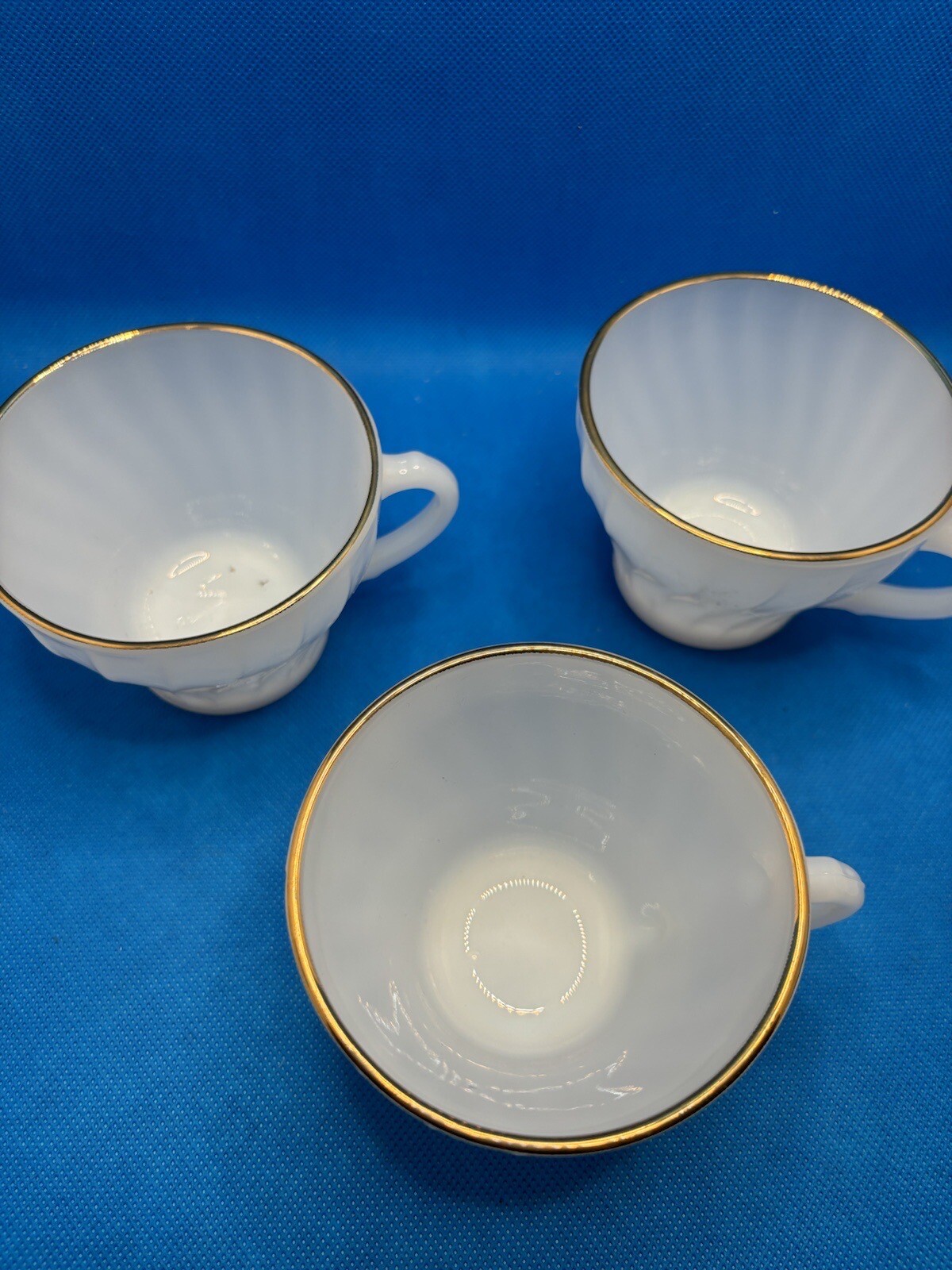 Vintage Anchor Hocking Swirled Milk Glass With Gold Trim Cup Set of 3