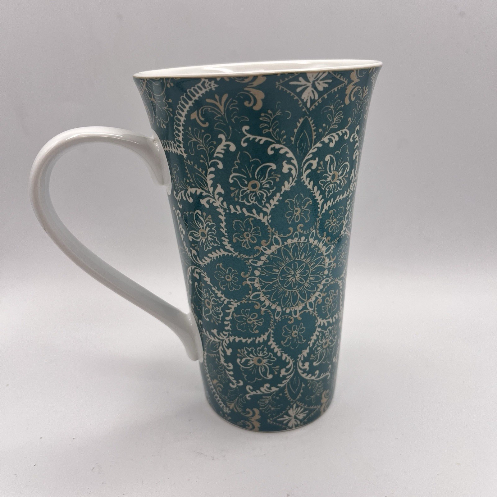222 Fifth Dinnerware Teagan Teal Pattern Latte Mug 6 1/4″ x 4″