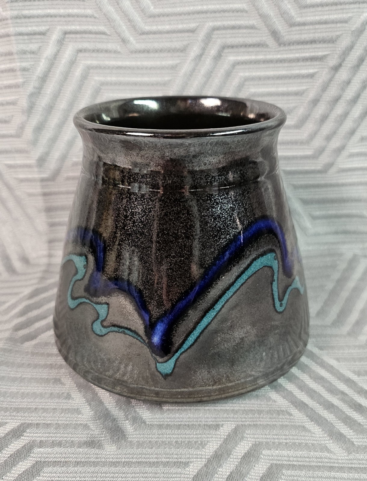 VTG Studio Pottery Coffee Mug Tea Cup 12oz Handmade Artist Lamb USA 1994