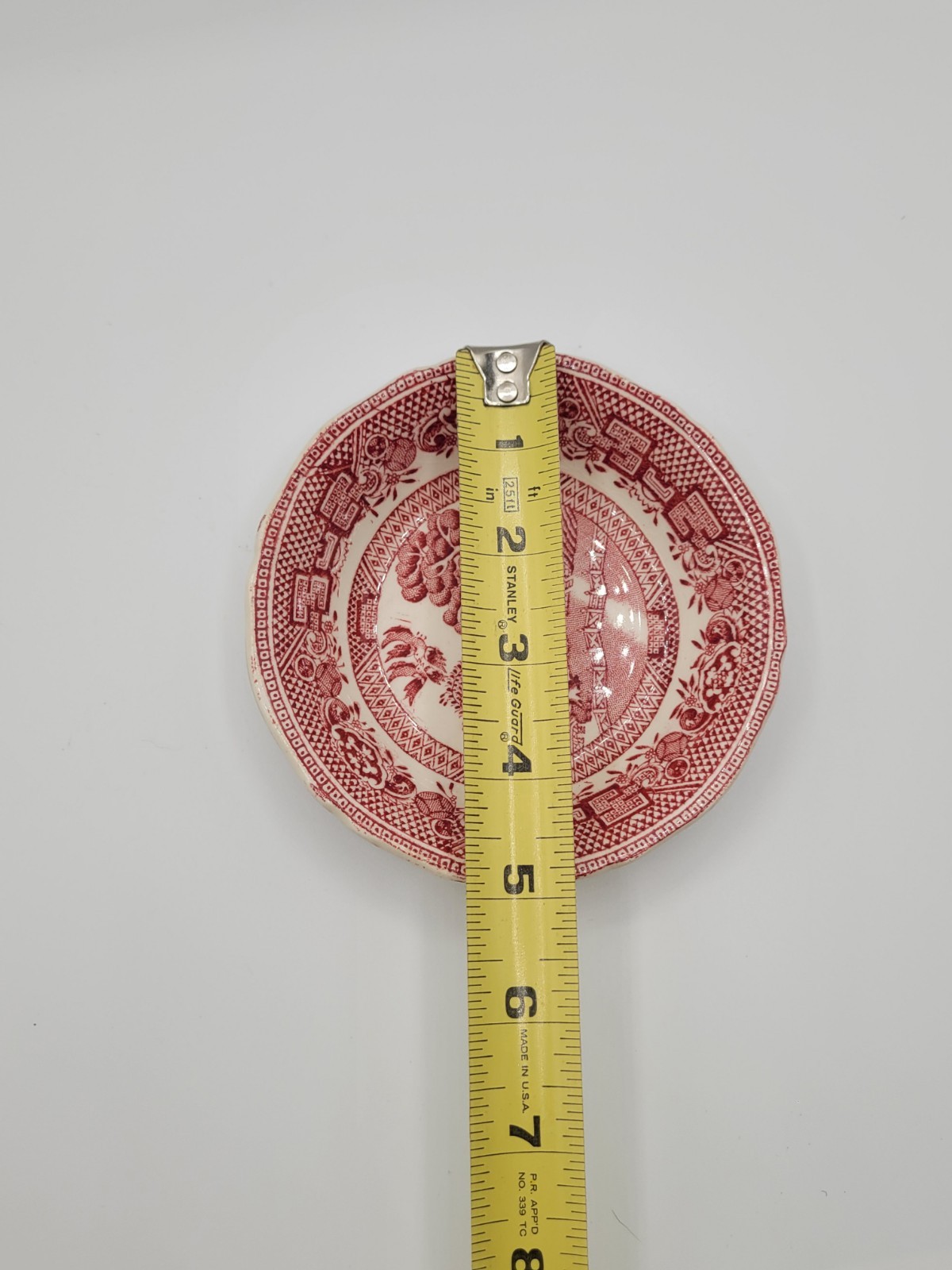 John Steventon & Sons Royal Venton Ware in the “Willow” pattern, 5 in saucer