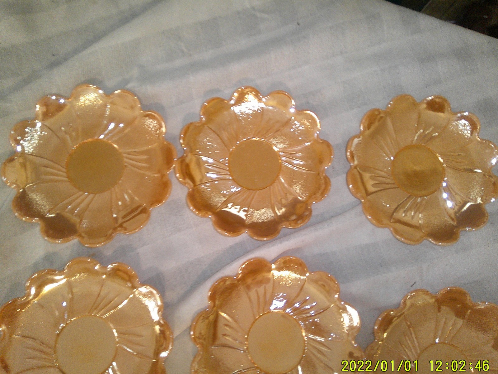 SET OF 6 VINTAGE MILK GLASS SAUCERS GOLD LUSTER COAT FLOWER LOOK