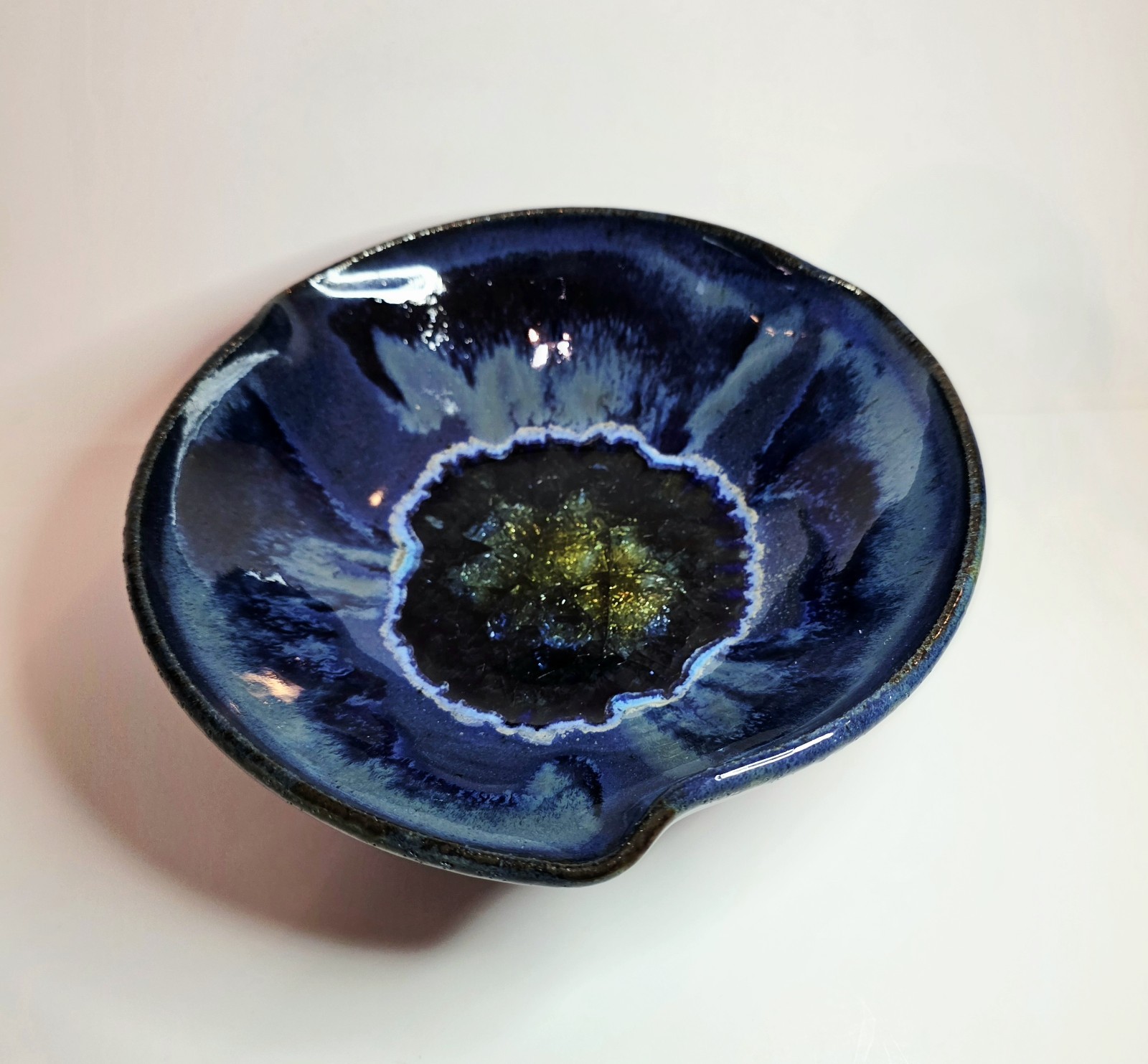 Dock 6 Pottery Blue 7.6″ Pinched Rim Stoneware Bowl w/Fused Crackle Glass Bottom