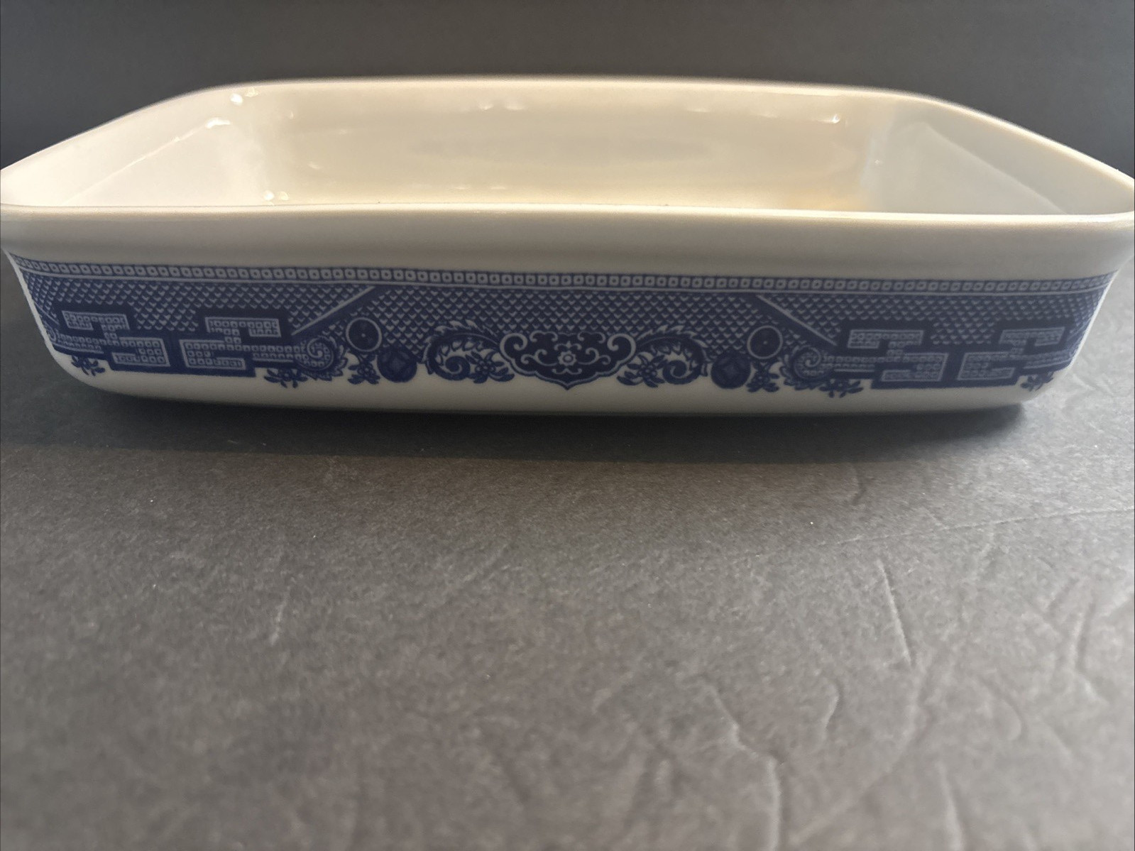 Johnson Bros Blue Willow Rectangular Lasagna Casserole Baking Dish 8×11 unused