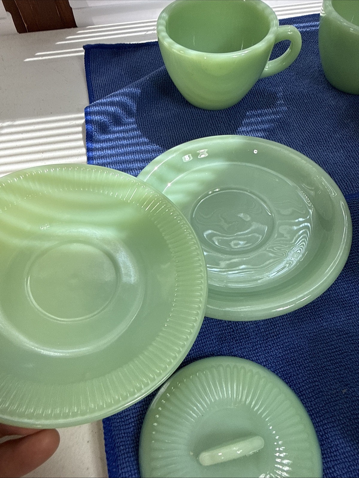 Mixed Lot Of 17 Vintage Fire King Jadeite Ware Pieces