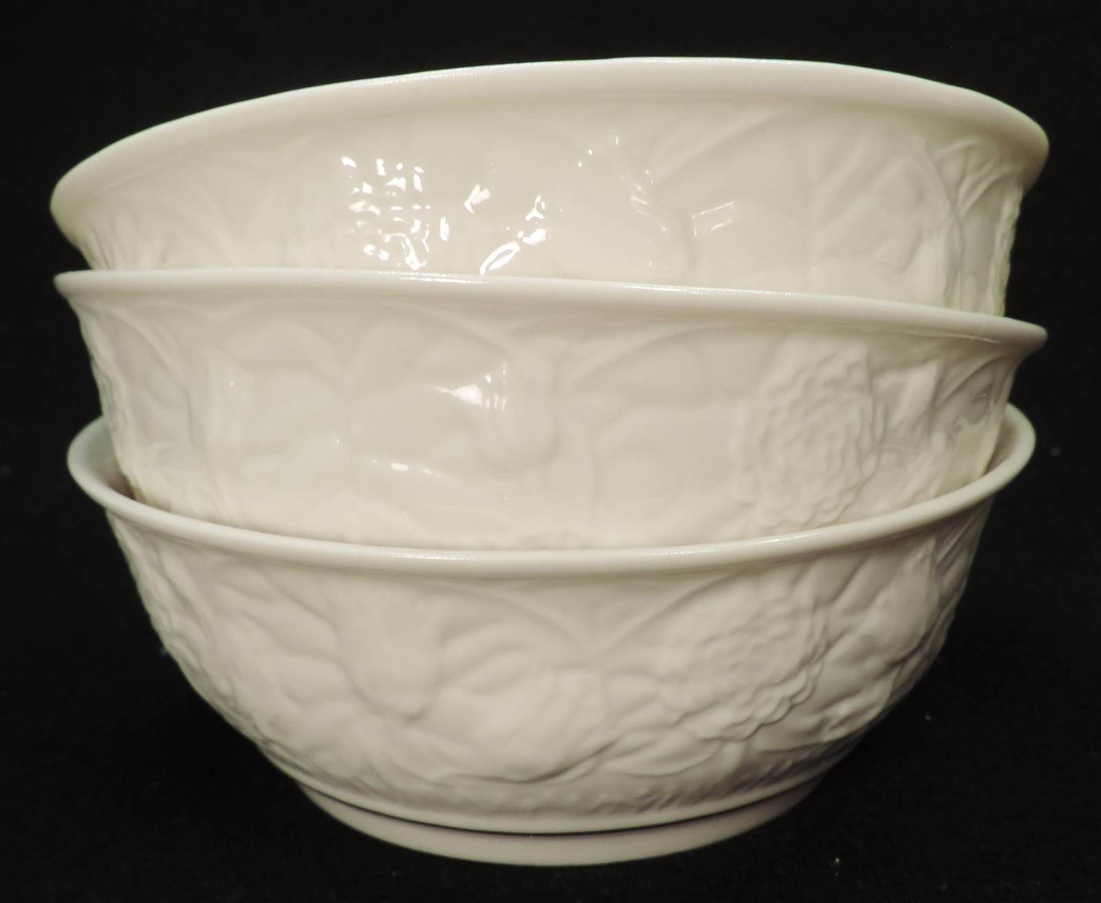 set of 3 BELLEEK SERENITY BERRY / CEREAL BOWLS (GOLD TRIM) MINT 5.25″