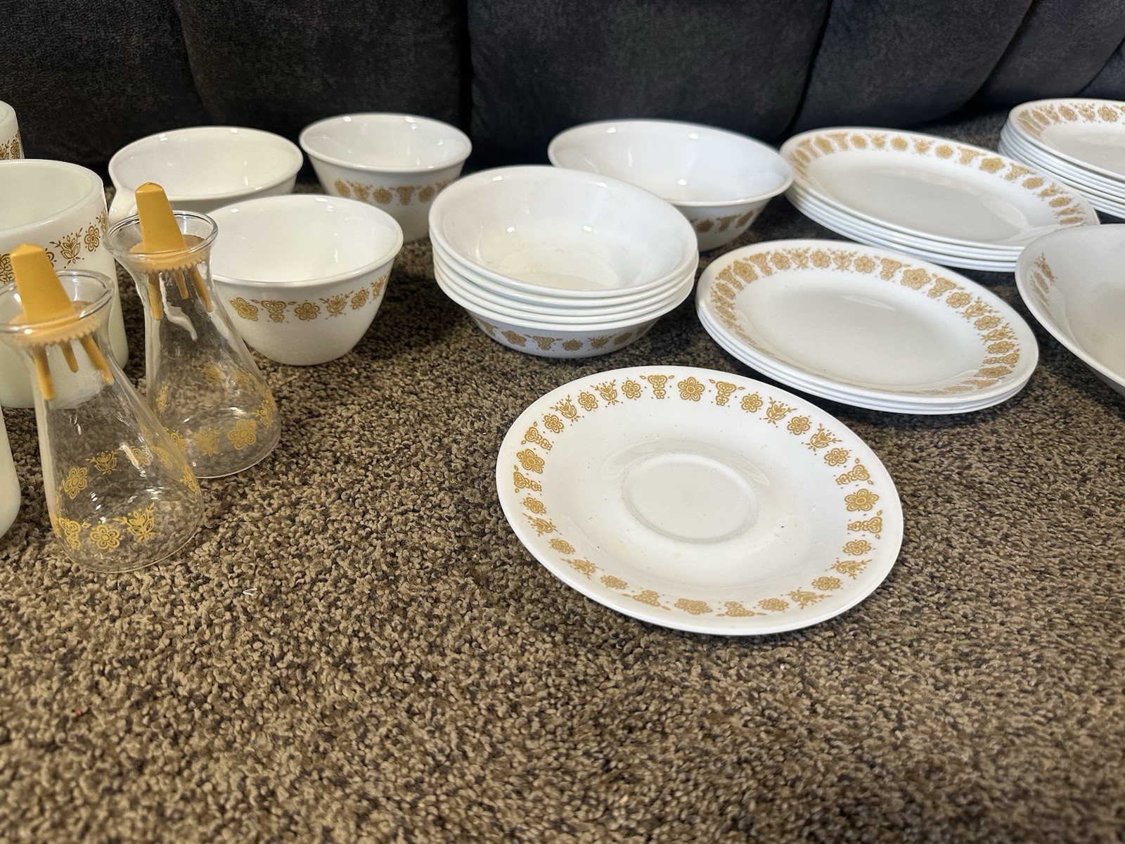 MIXED 33 Pc VINTAGE CORELLE GOLD BUTTERFLY DISHES & PLATTER & S&P