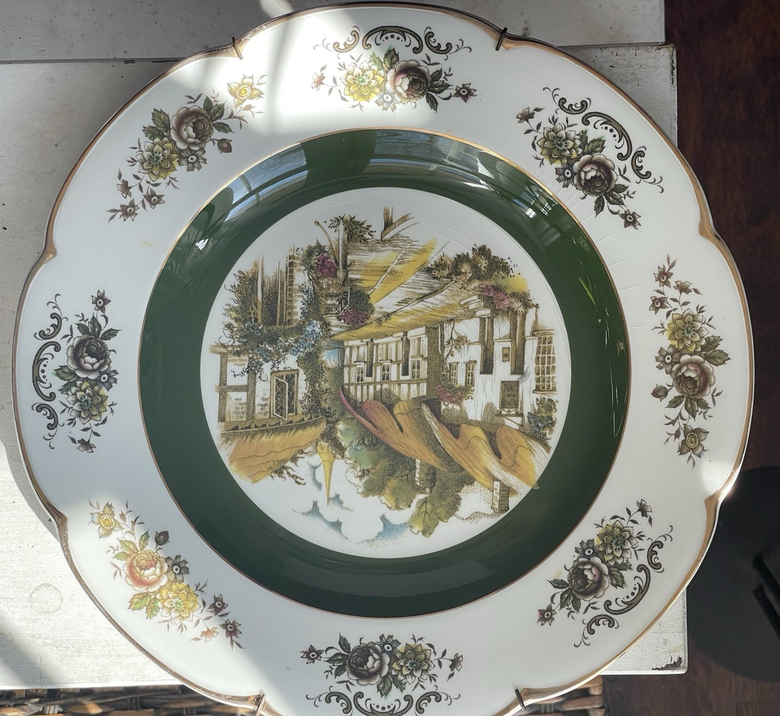 Vintage Ascot Wood & Sons English Village Wall Plates Green Rim Set of 2