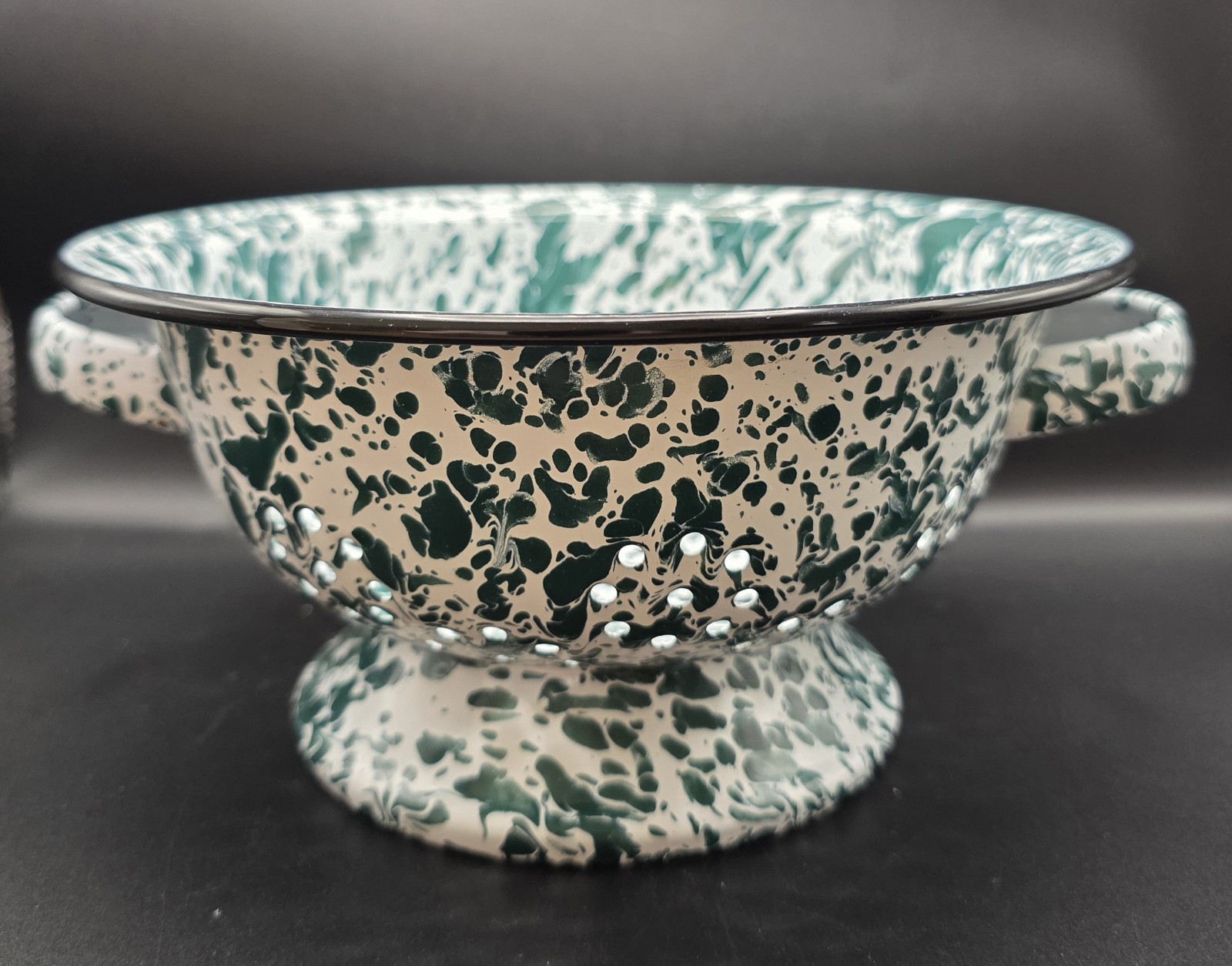 Enamelware Dark Green Splatter Medium 8″ Diameter Colander