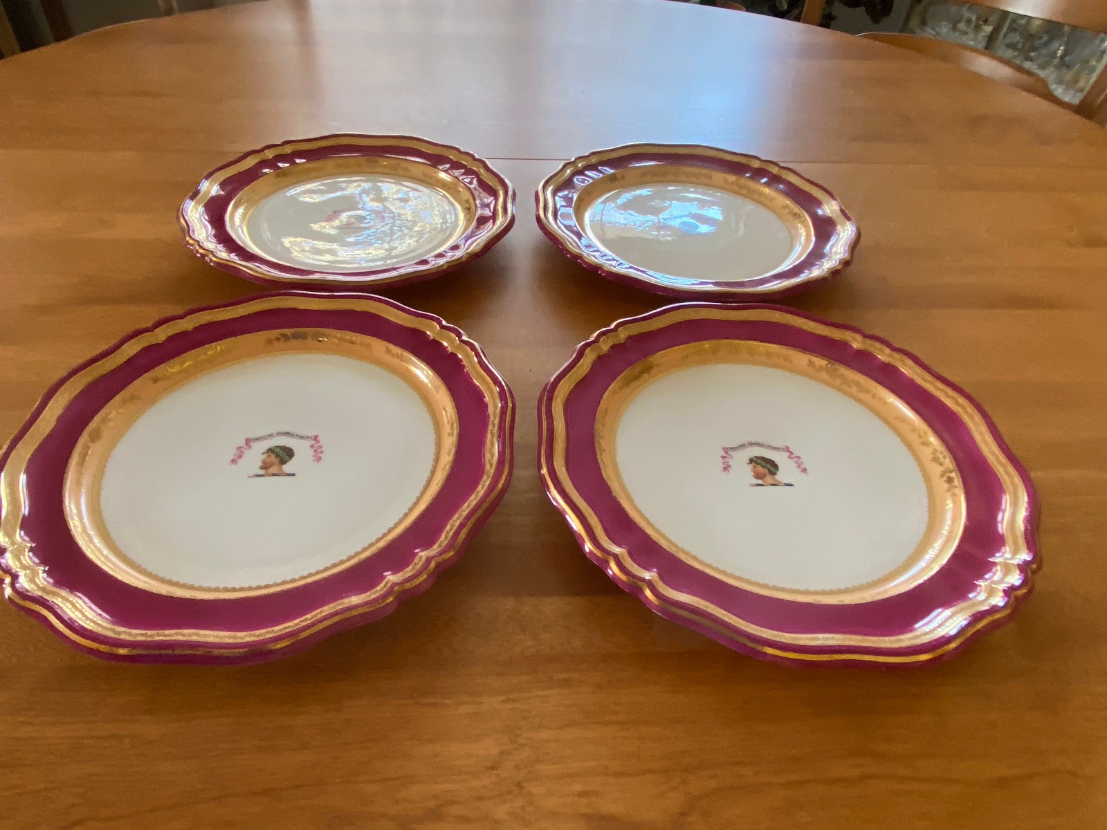 Antique 1850 – 1875 Paris Porcelain Set 4 Neoclassical Gilt Cabinet Plates