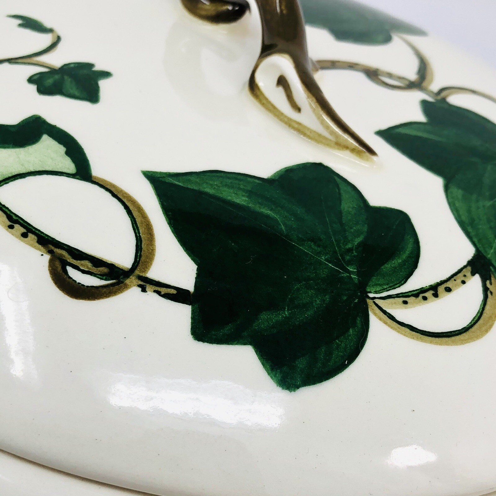 Vintage METLOX POPPYTRAIL CALIFORNIA IVY 11” Round Covered Casserole Dish LEAF