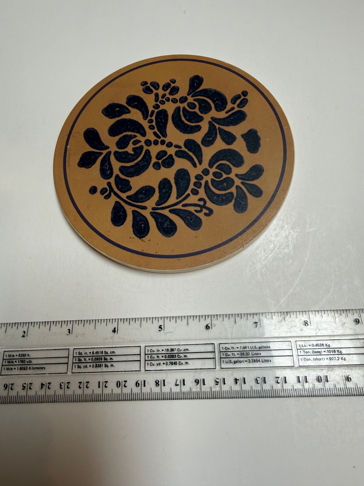 Rare Vintage Pfaltzgraff Folk Art Trivet Round Hot Plate with cork bottom