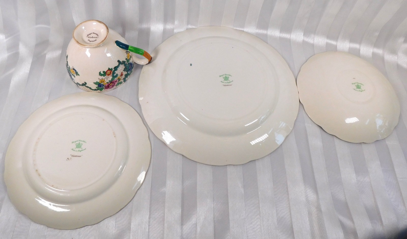 Royal Cauldron Four Piece Luncheon Set in Victoria # 26130
