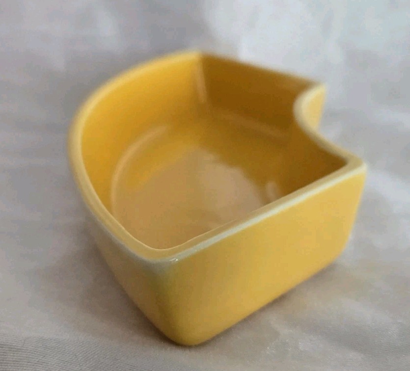 1936 RARE OLD VINTAGE FIESTA RELISH TRAY INSERT VINTAGE YELLOW FIESTA FIESTAWARE