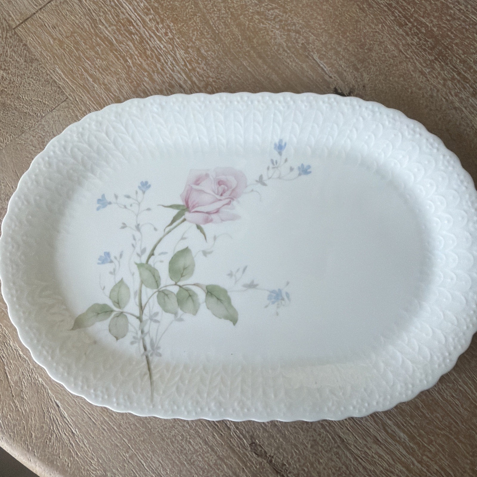 Mikasa APRIL ROSE Serving Platter Bone China 15 x 10 Embossed A7053