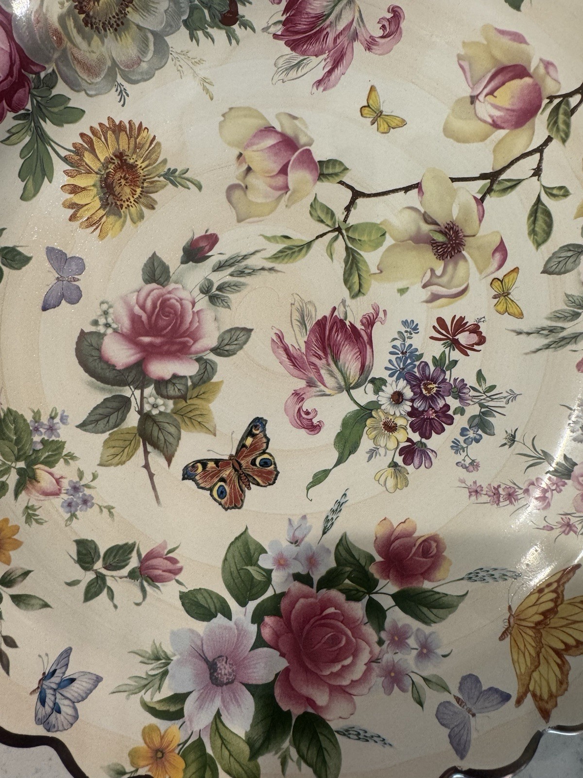 Mackenzie-Childs Chelsea Luster Dinner Plate.