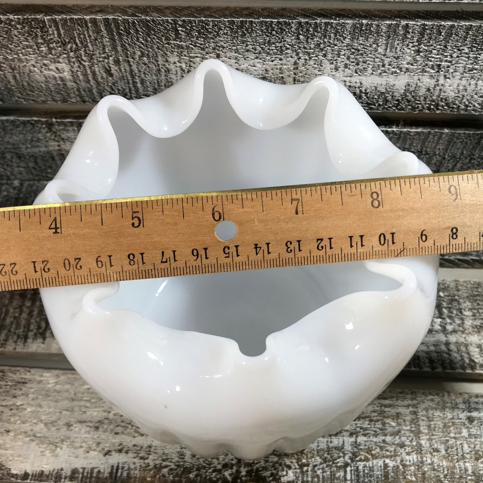 Vintage Milk Glass Vase Planter Scalloped Pinched Pleat Crimped Rim Ribbed Side