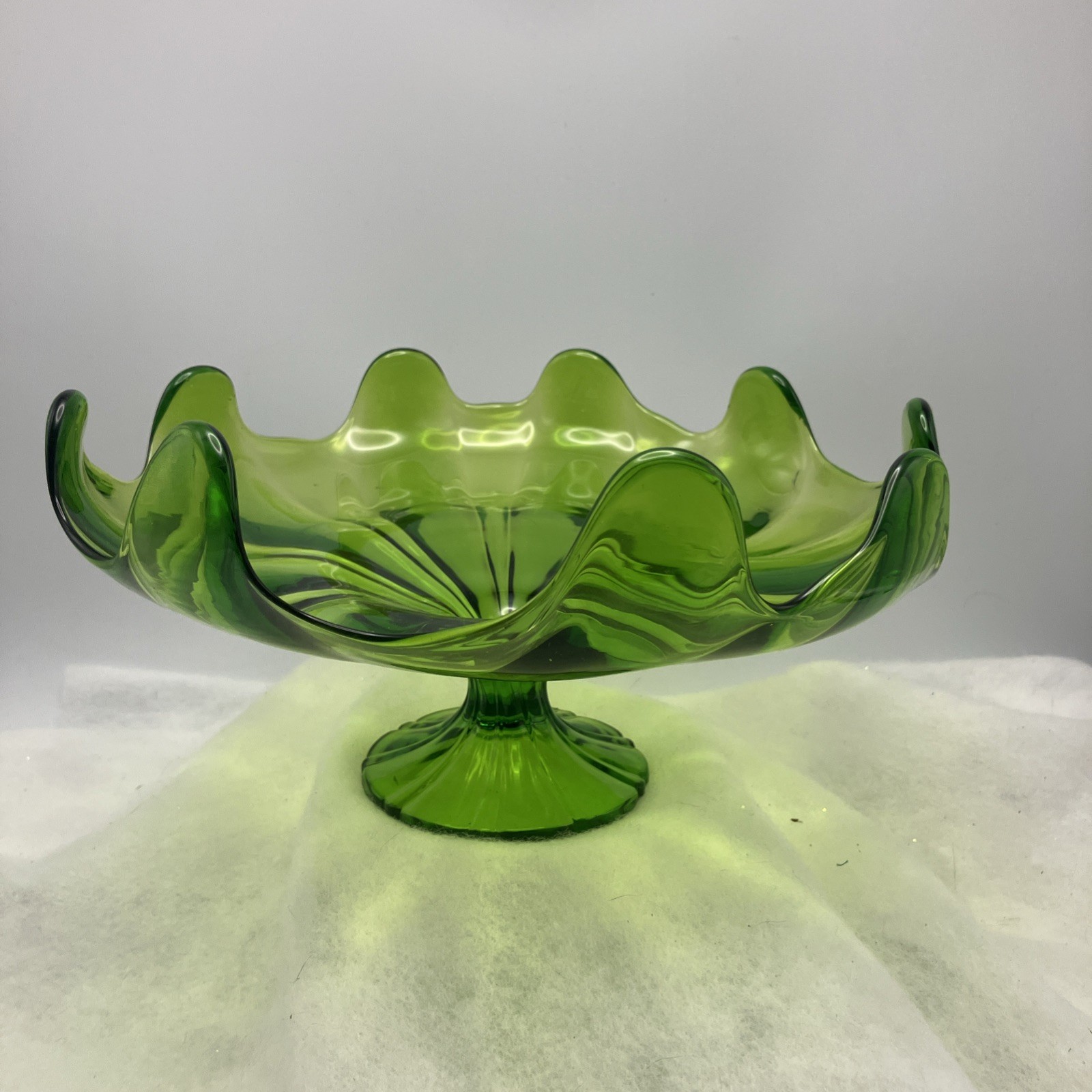 Viking Glass Epic Green 9 Petal Pedestal Bowl Compote 10” Vintage