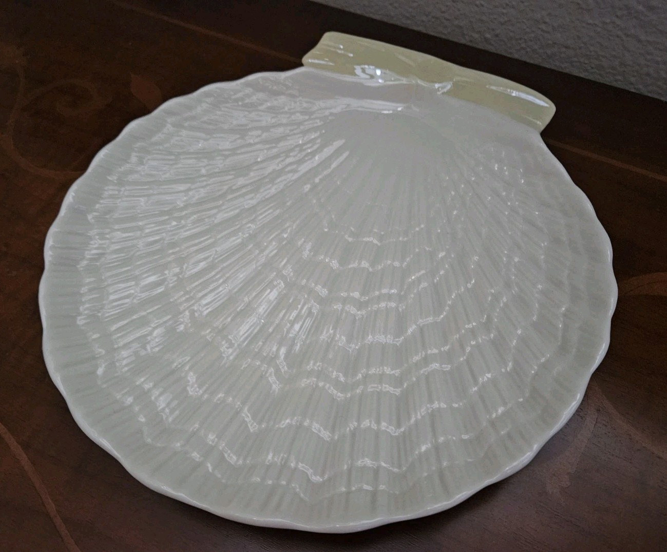 ESTATE ANTIQUE VINTAGE BELLEEK NEPTUNE PORCELAIN CORAL SHELL SERVING PLATE TRAY