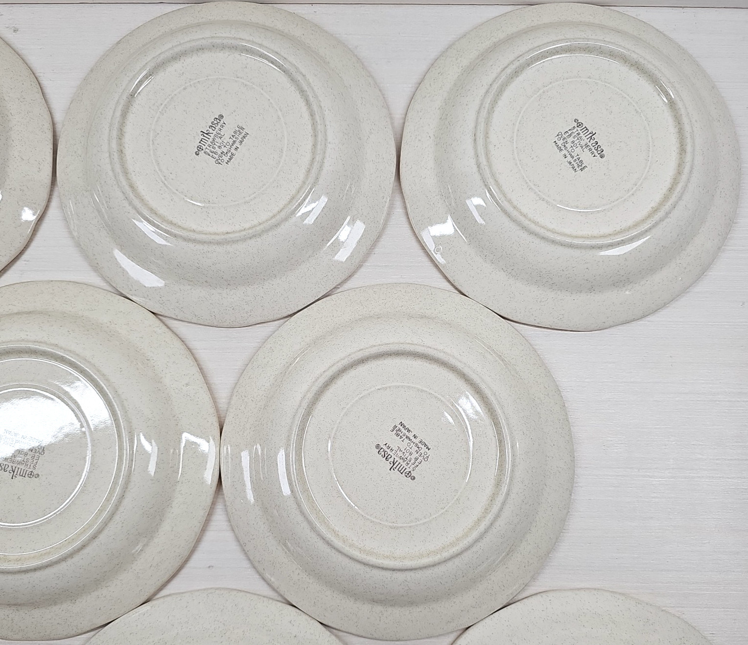 (8) Mikasa Strawberry Festival Salad Plates Set Vinage Fruit Scalloped Retro Lot