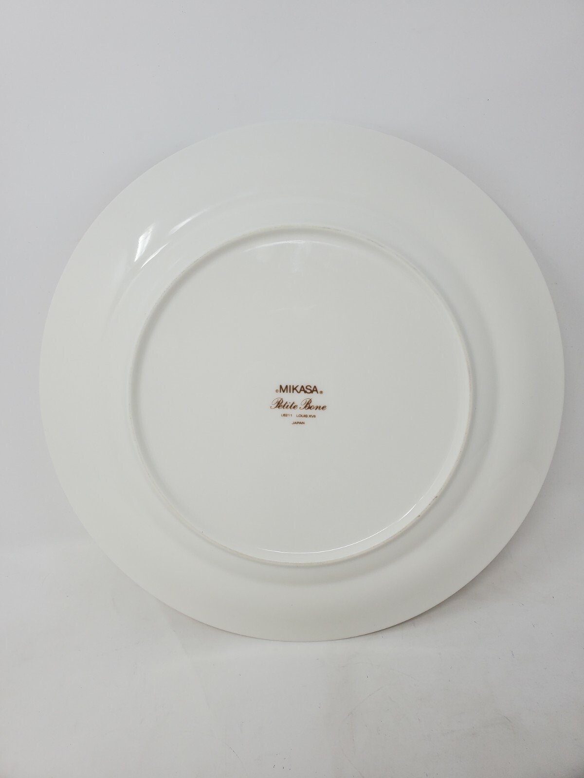 12 3/8″ Mikasa Louis XVII Petite Bone Round Platter