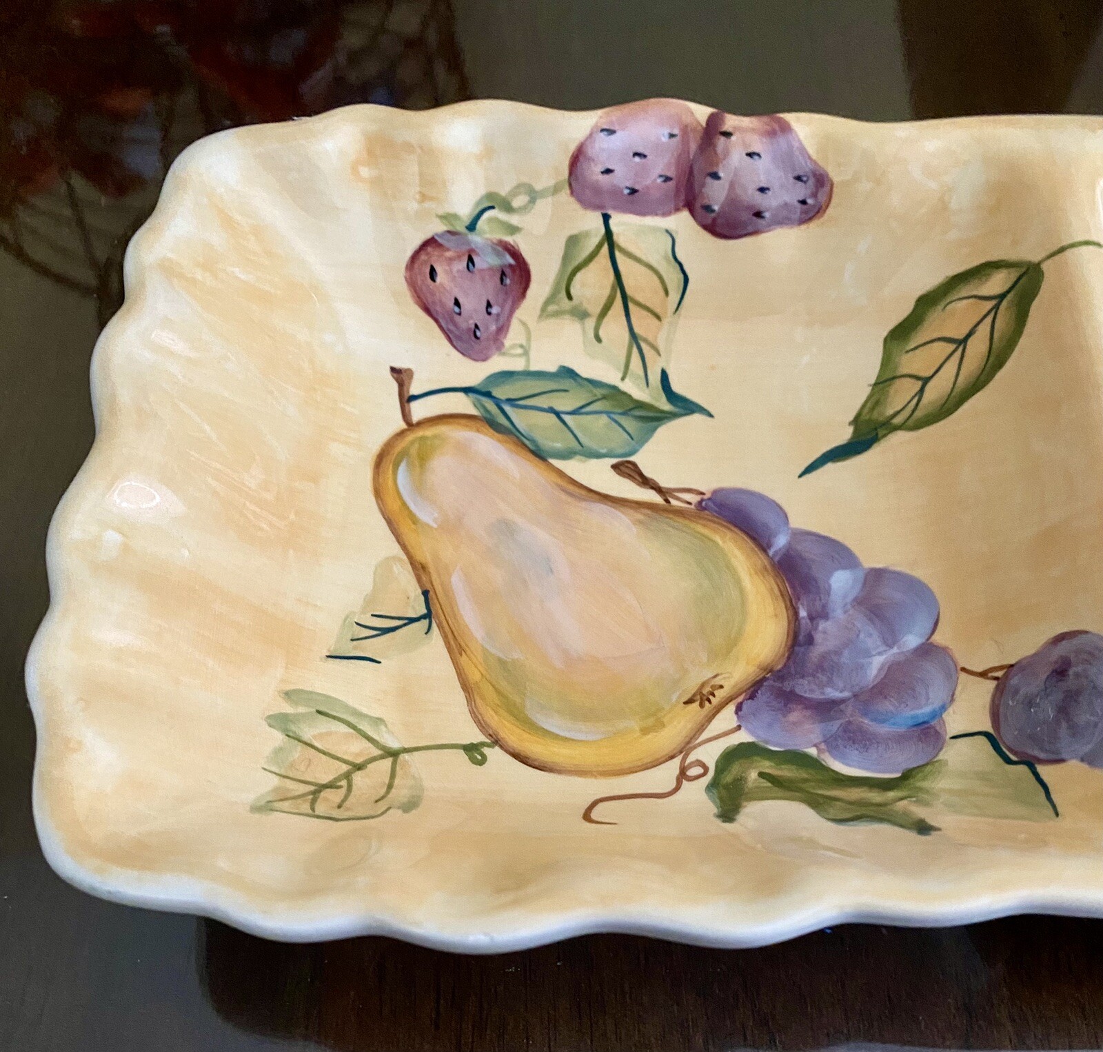 ZRIKE 3 SECTION FRUIT AND LEAF DIVIDED SERVING DISH – PEARS, GRAPES, STRAWBERRY