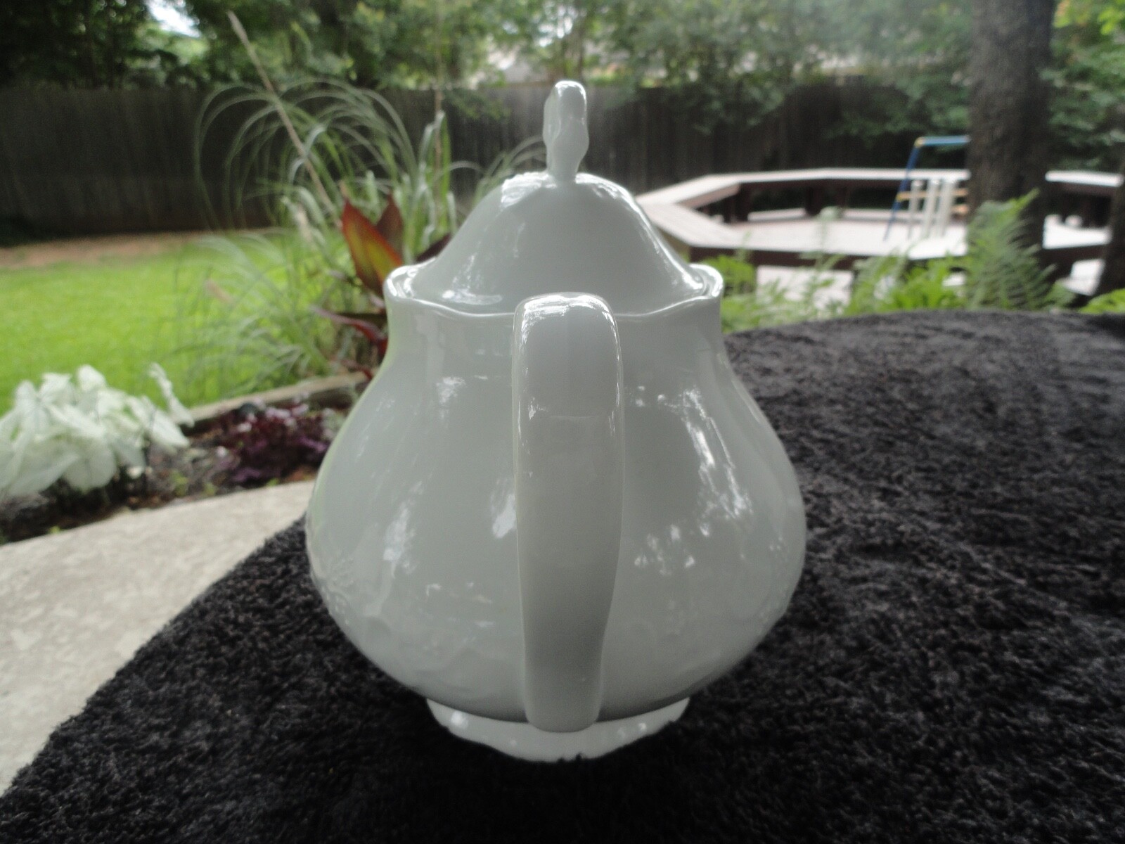 Dansk Ivy Embossed Fruit and Leaves Pure Solid All White Lidded Teapot