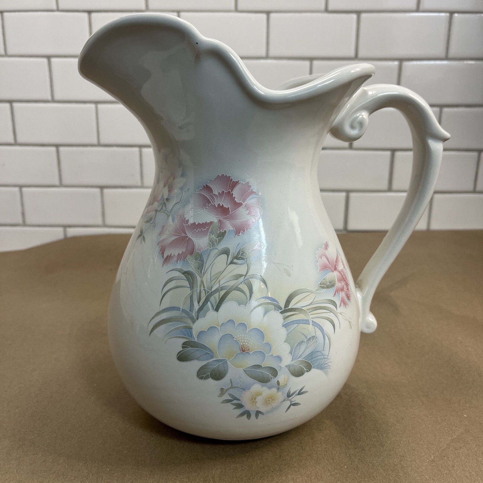 McCoy 7549 Vintage Rose Pitcher 9 Inch No Chips Or Cracks