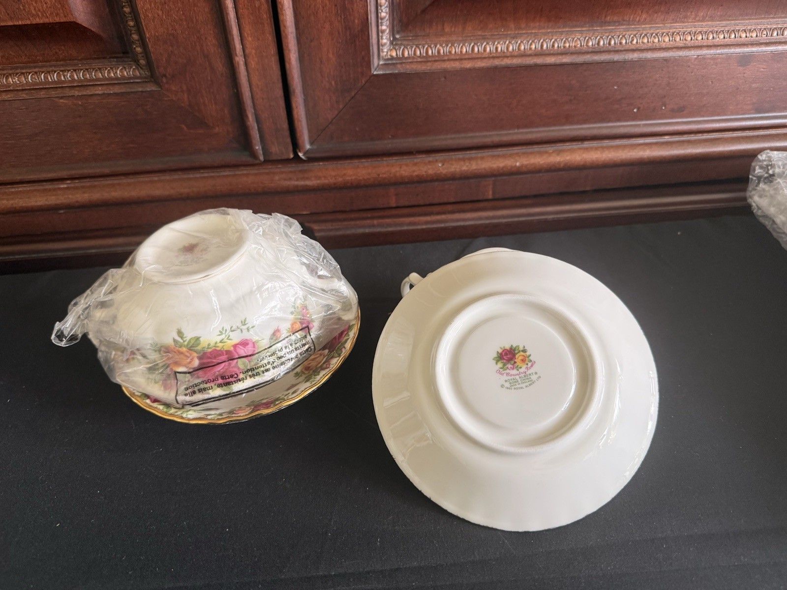 Old Country Roses Floral Tea Cup & Saucer Set White Pink Green Gold Trim 2-Pc