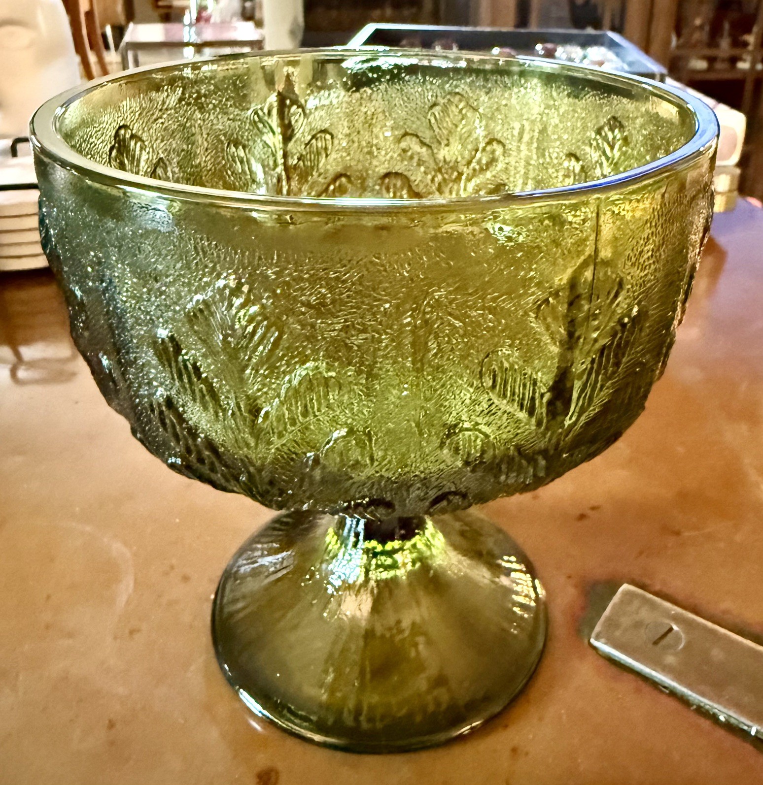 Vintage Green Glass Leaves Pattern Large Serving Pedestal Candy Dish FTD 1978