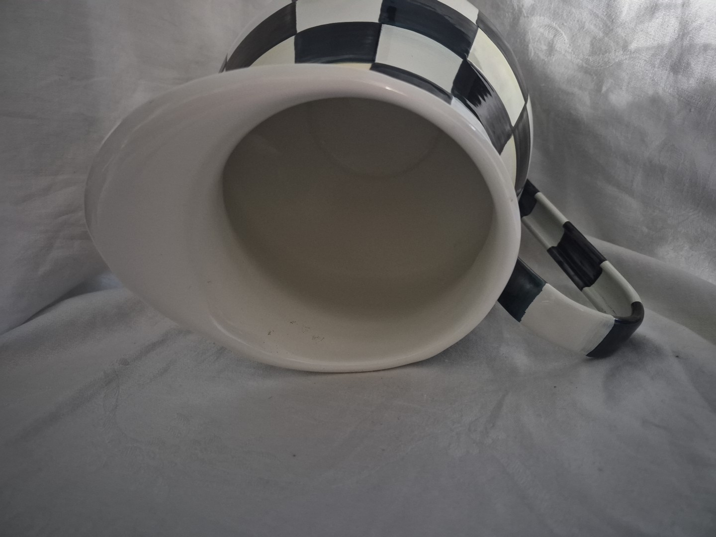 MACKENZIE CHILDS COURTLY CHECK BLACK & WHITE ENAMEL 96 oz WATER PITCHER JUG NWT