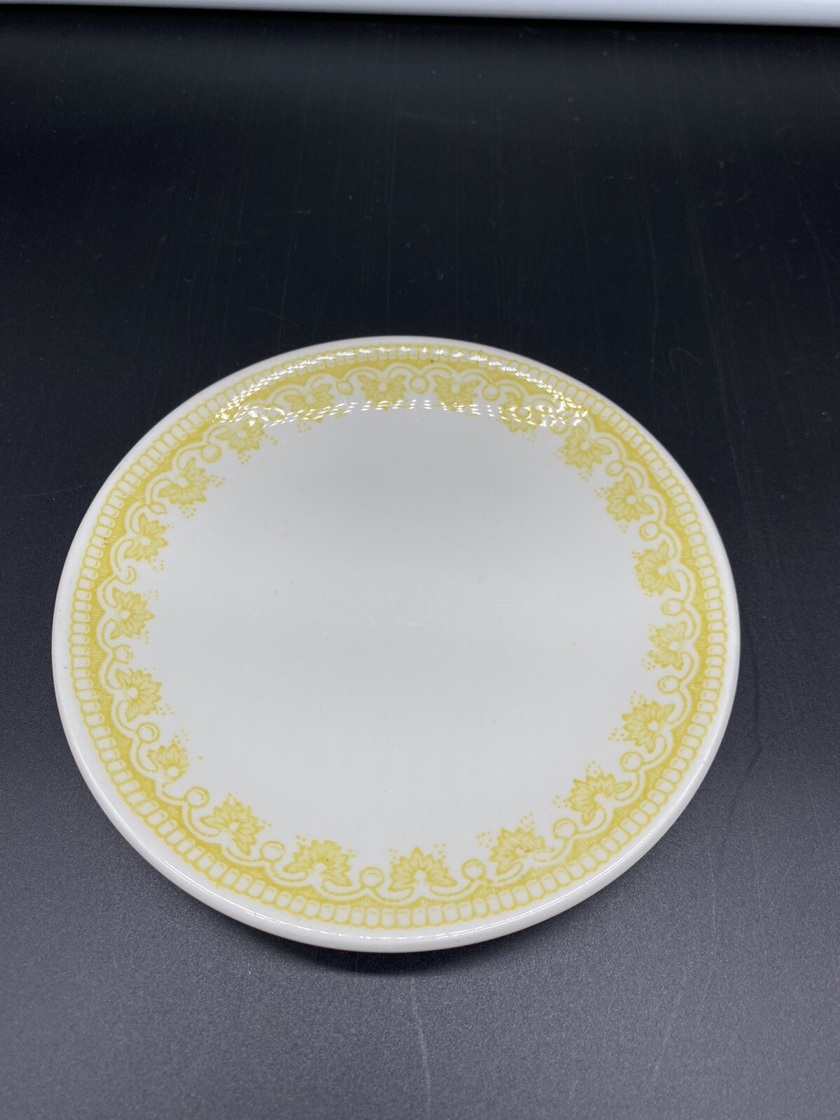 6 Vintage 1951 Jackson China Restaurant 5-1/2″ Bread Plates Yellow Design