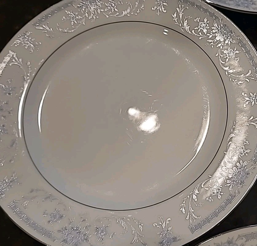 SET (7) Sheffield BLUE WHISPER Porcelain Fine China 10.25″ Dinner Plates Japan