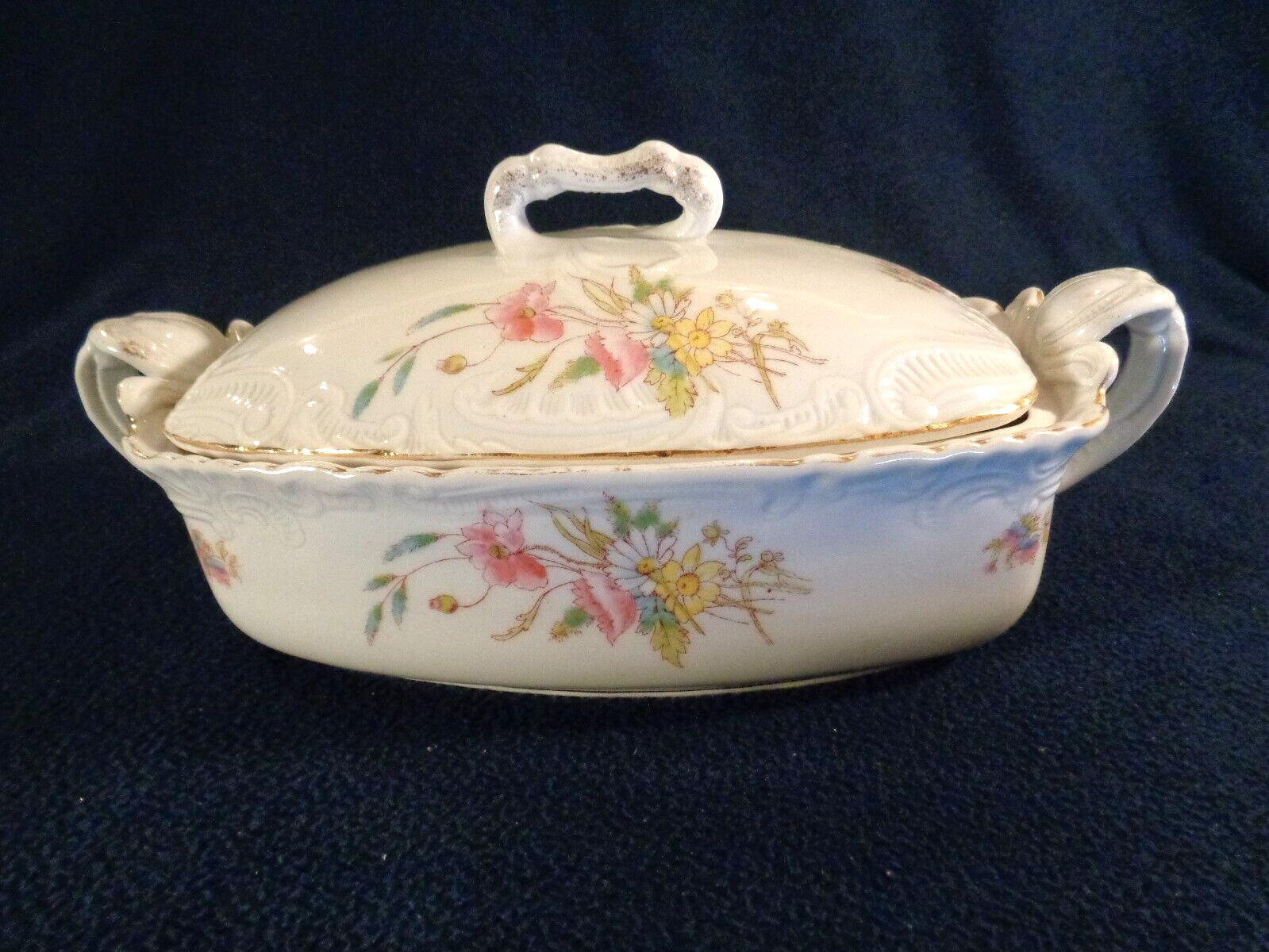 Unmarked Rectangular Covered Vegetable Dish Scalloped Pink Yellow & White Floral