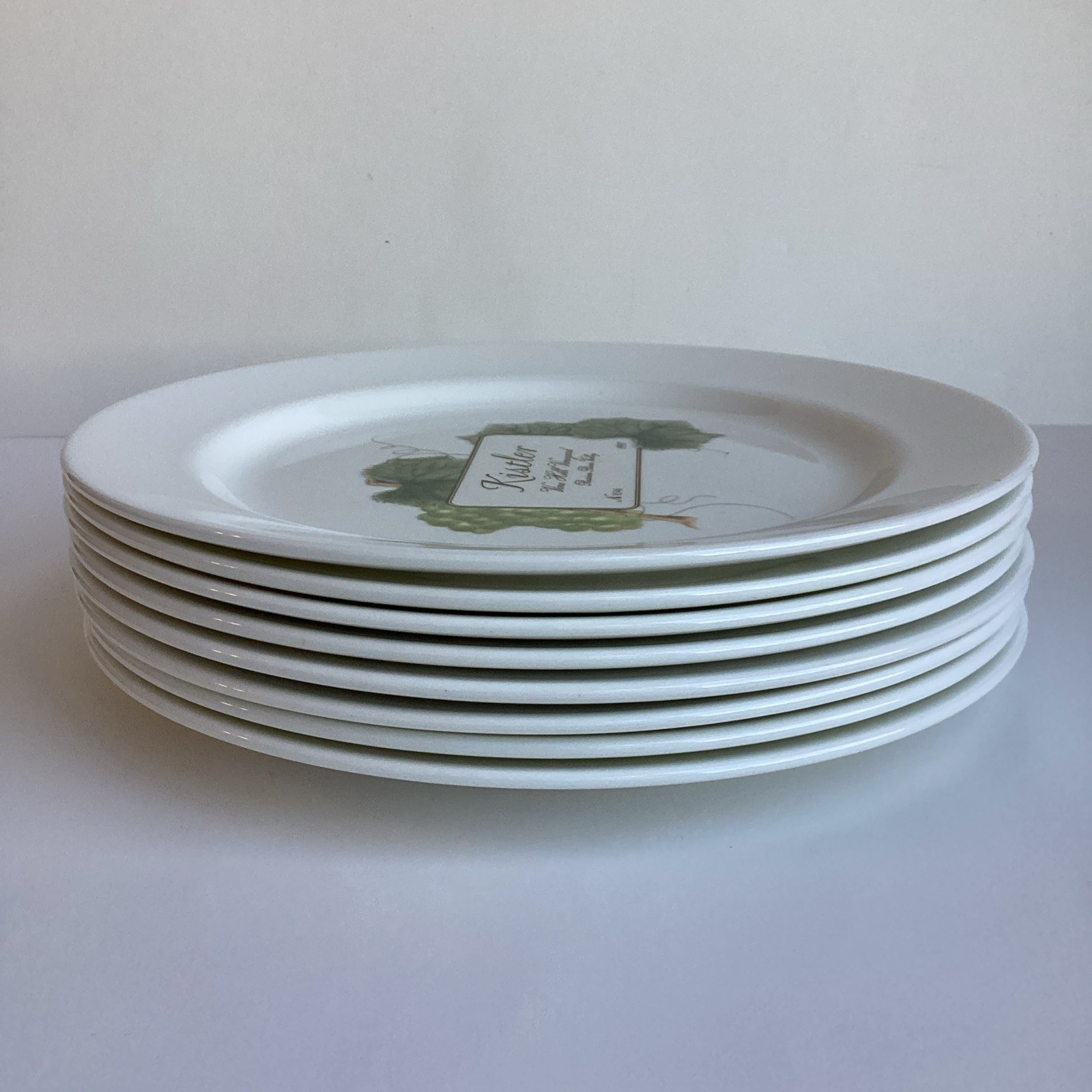 Wedgwood Grand Gourmet Vintage Collection Dinner Plates Set 8 Wine Label 9-3/4”