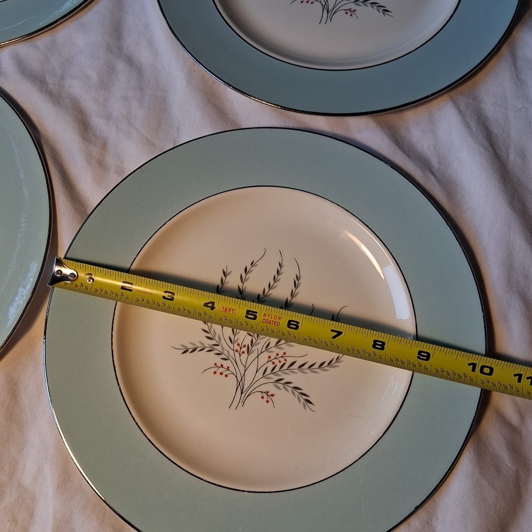 x6 Homer Laughlin Cavalier Egg Shell Triumph Pattern 10″ Dinner Plates USA CV52
