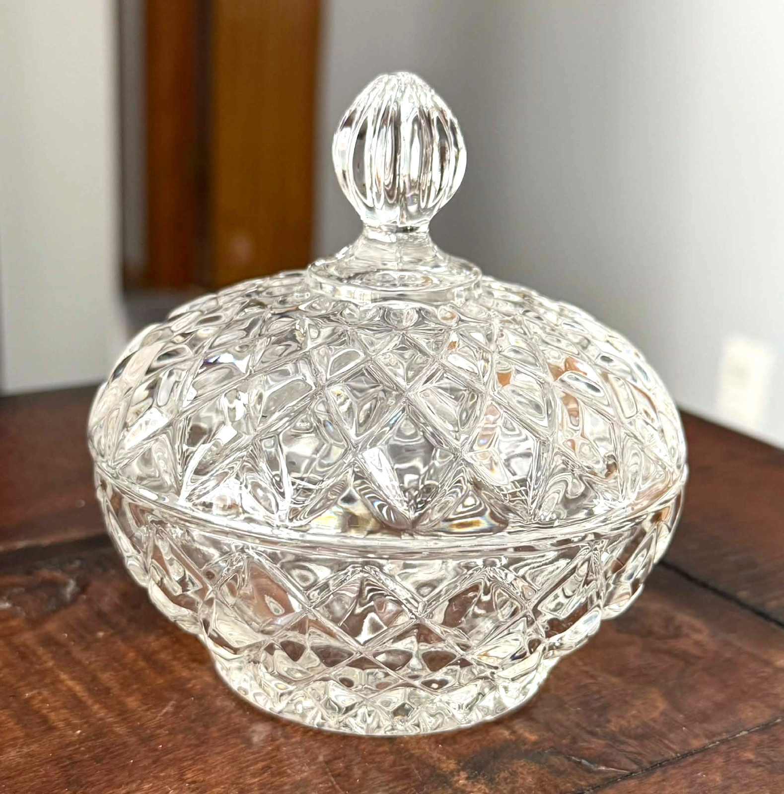 Fifth Avenue Crystal Brighton Covered Candy Dish Diamond Cut Crystal 4.5″