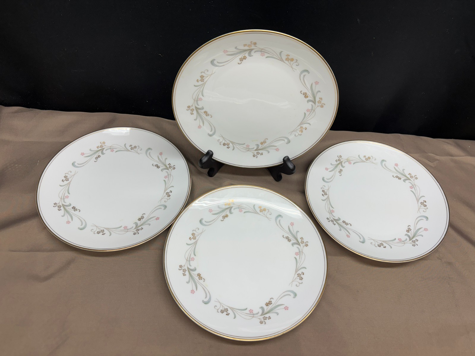 Noritake “CLARIDGE” Japan ~ #6020 ~ Set of 4 ~ Salad Plates ~ 8 1/8″