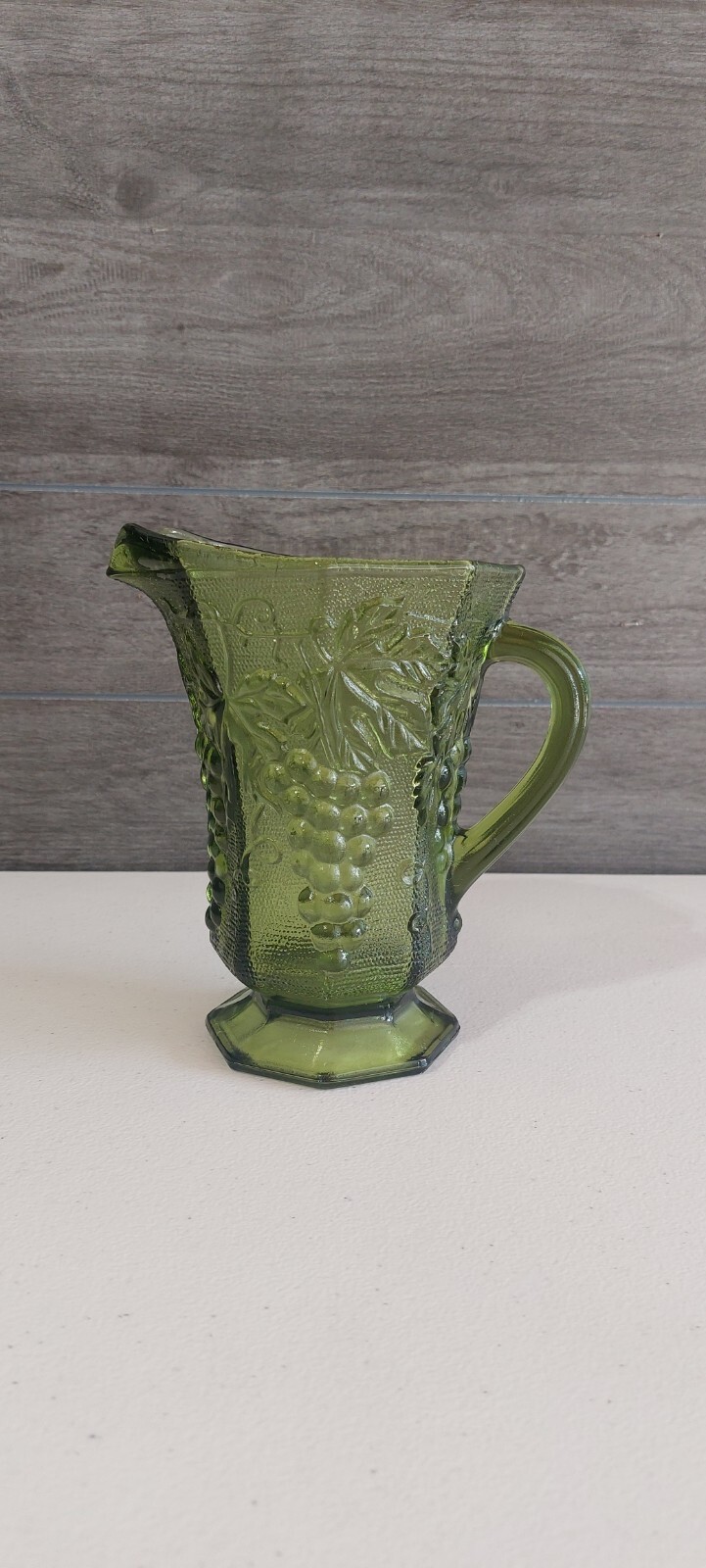 Anchor Hocking Olive Green Grape Harvest Patterned Pitcher & Squared Plate #372