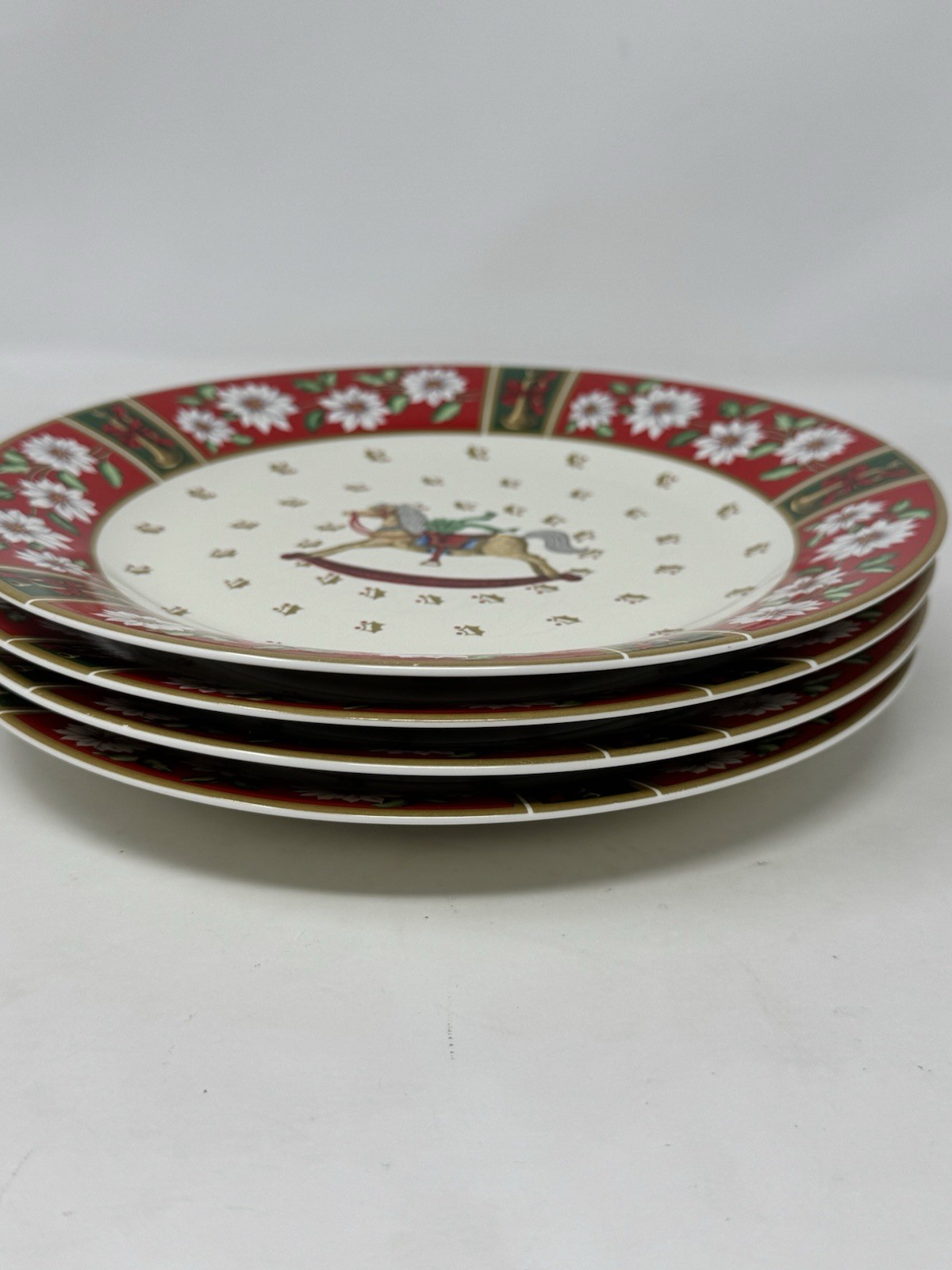 Charlton Hall by Kobe Classic Traditions Dessert/Salad Plates Set Of 4 – 7 3/4”