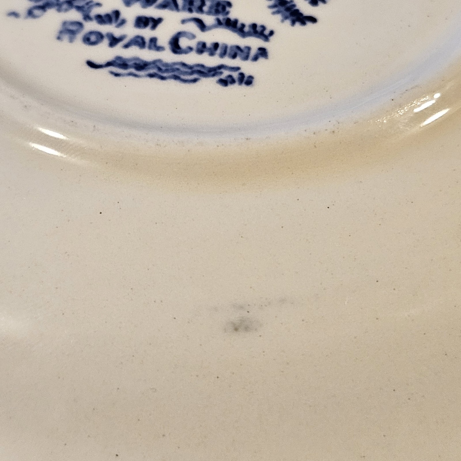 Willow Ware Royal China Underglaze 2 Bread Plates And 2 Saucers, 4 Total Plates