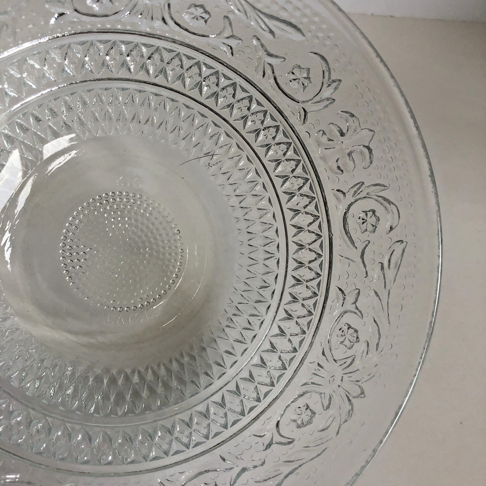 Vtg KIG Malaysia Crystal Sandwich Fleur de Lis Pattern Bowls 5 3/8″ Clear Set 2