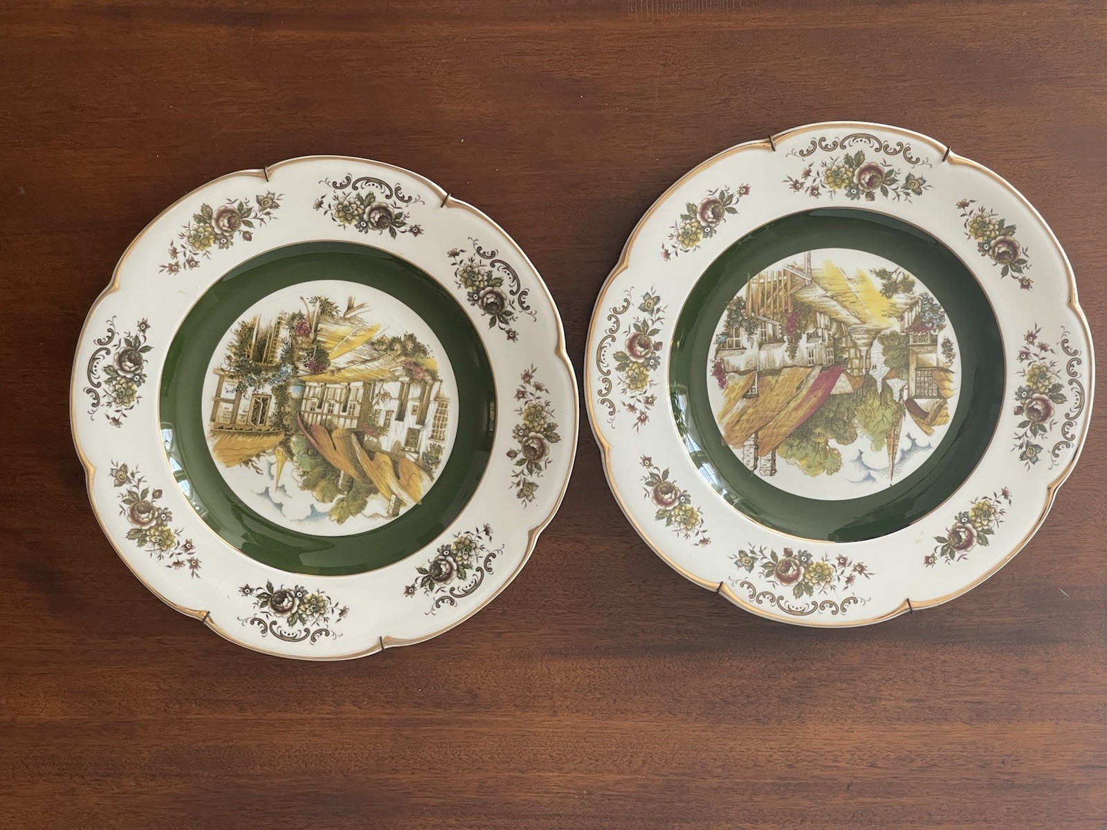 Vintage Ascot Wood & Sons English Village Wall Plates Green Rim Set of 2