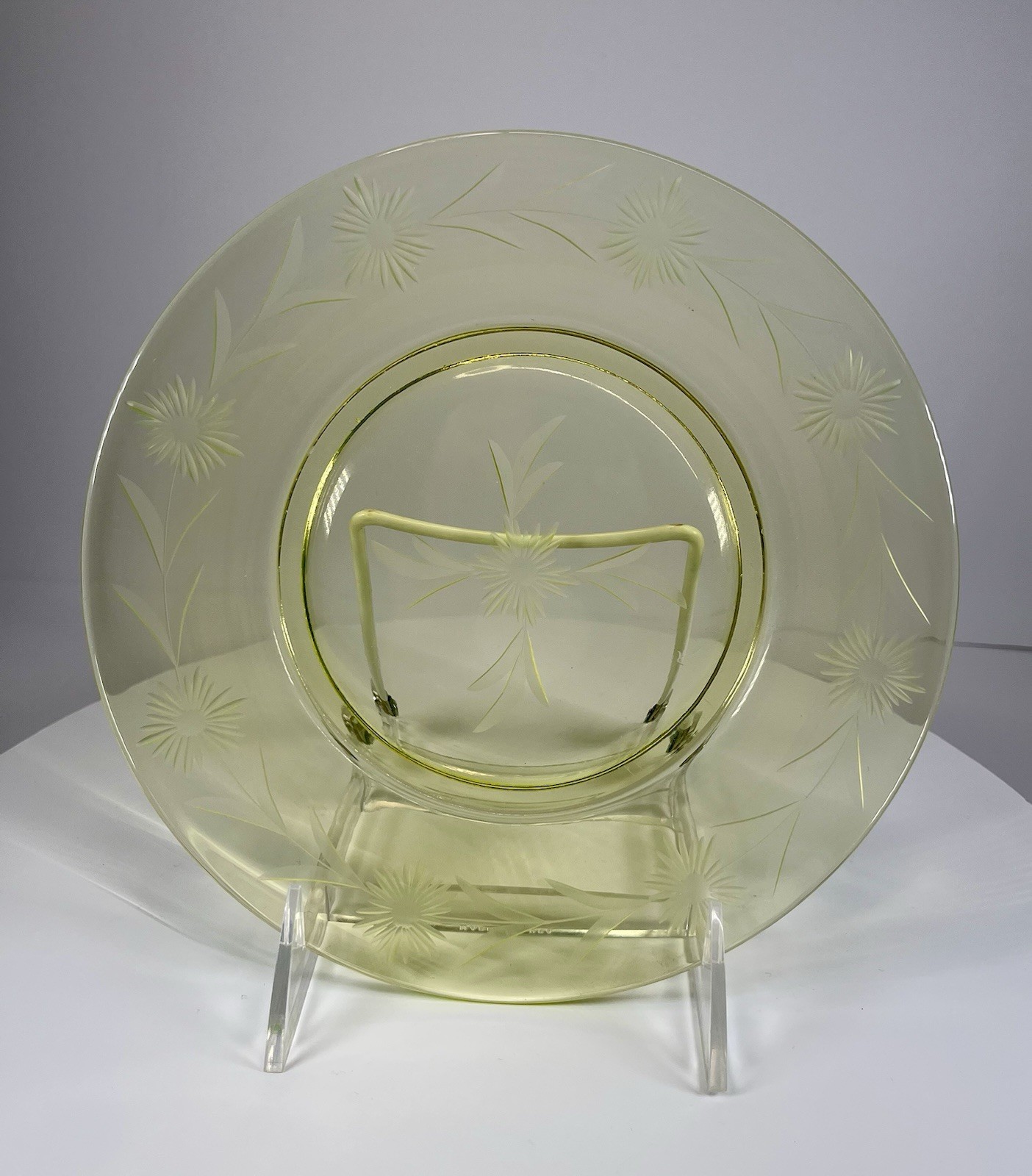 GLOWS Uranium Vaseline Glass Depression Yellow Plate EUC Retro Dish Etched 8”