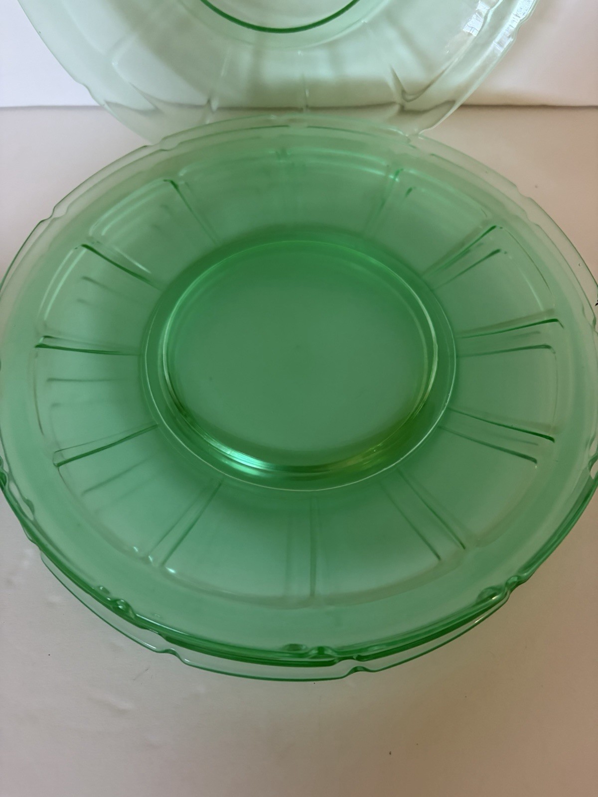 Set of 5 Vintage Diamond Glass Co. Victory Green Uranium Salad Plates 7 5/8”
