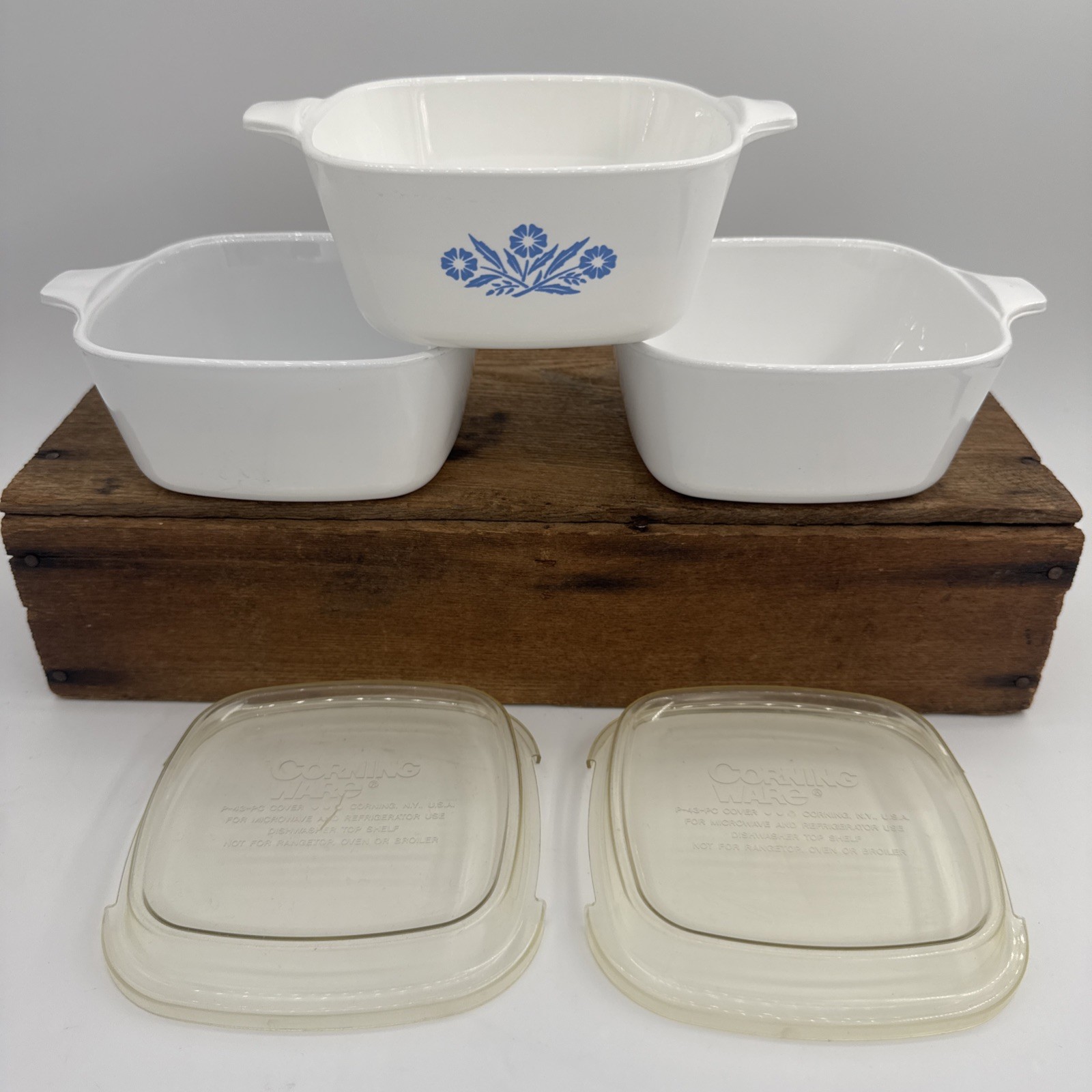 Corning Ware Casserole Dishes 22oz P-43-B Lot of 3 w/2 Lids Vintage Bakeware