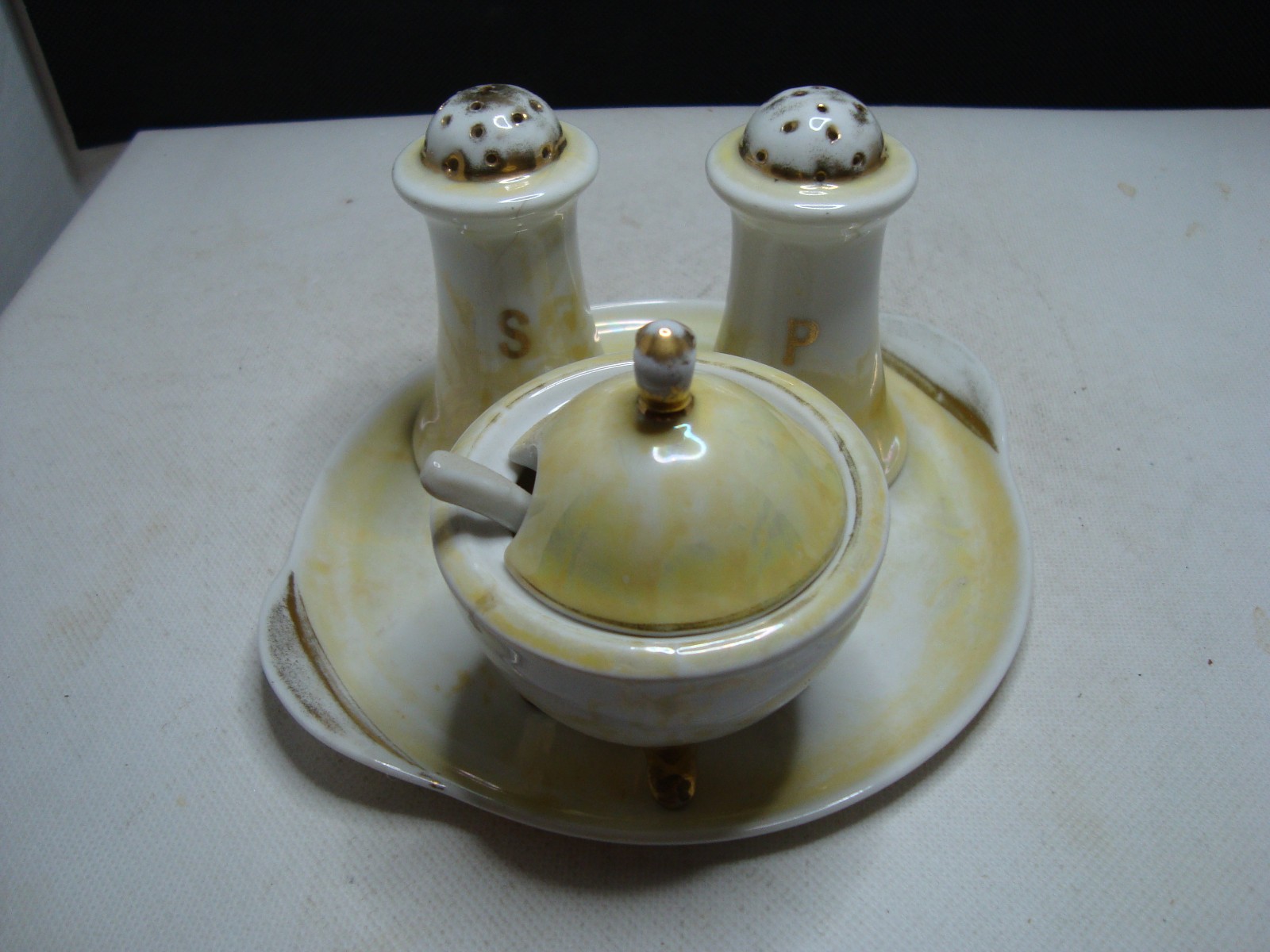 Set of Four Piece Condiment set Lidköpings Art Deco Porcelain, 1938-1939.