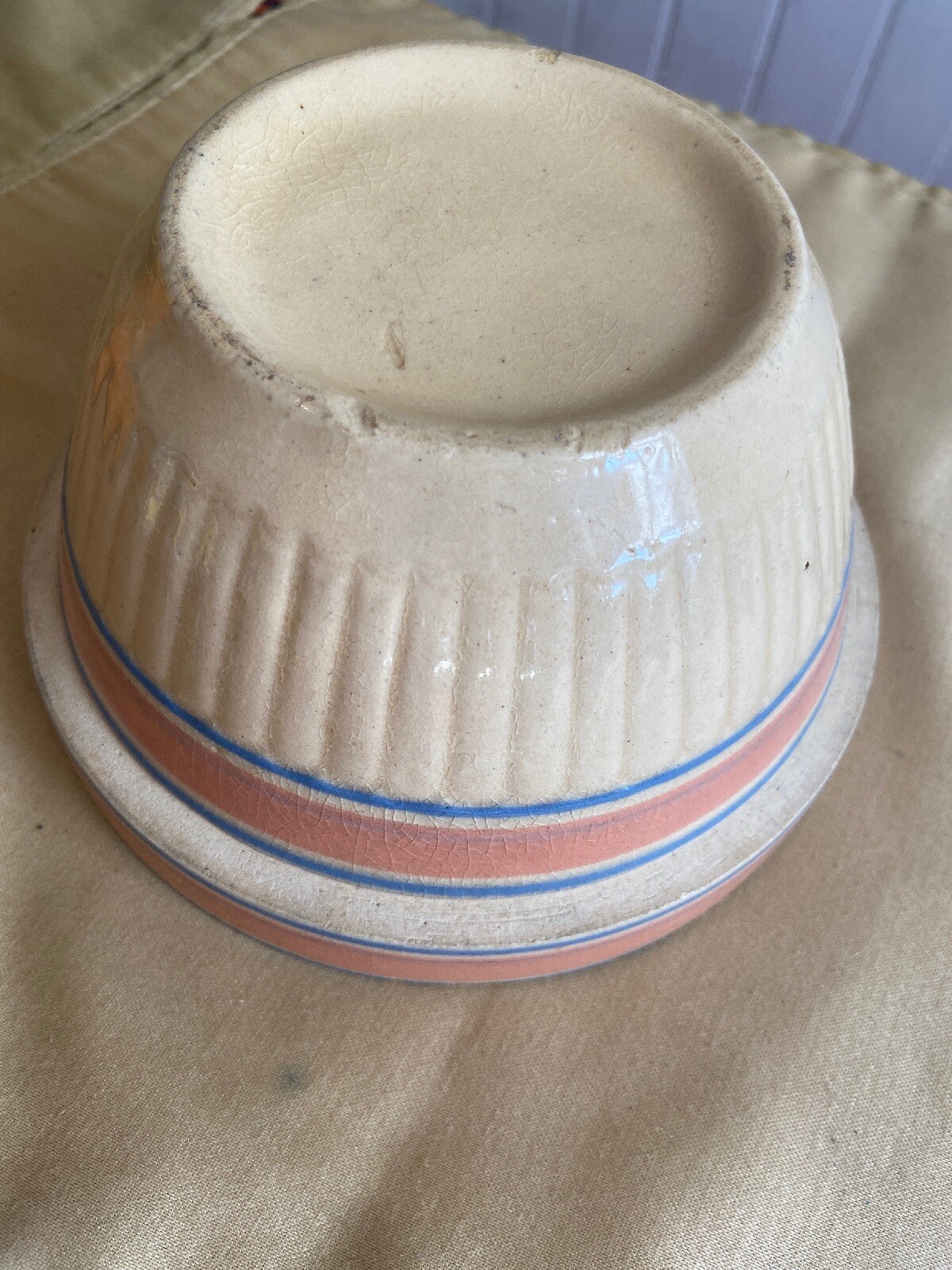 Antique Yelloware Bowl Nesting Mixing Blue Pink Stripes Small 6.25 in. #2 Bx1