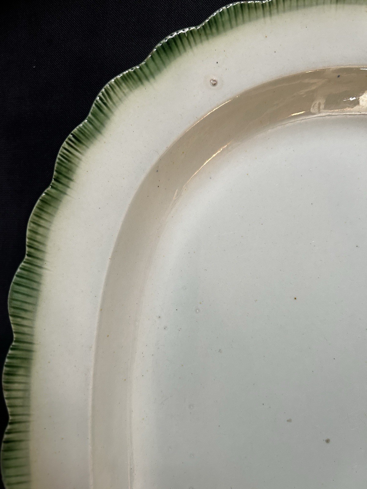 Early 19th Century Large Leeds Green Feather Edge Ironstone Platter