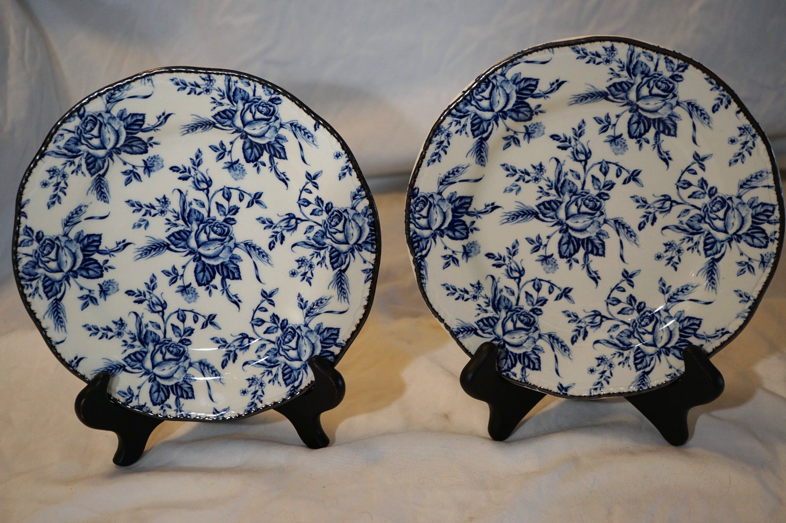 WOOD AND SONS CHINA COLONIAL ROSE BLUE 4 DINNER 11″ & 4 SALAD PLATES 8″ ENGLAND