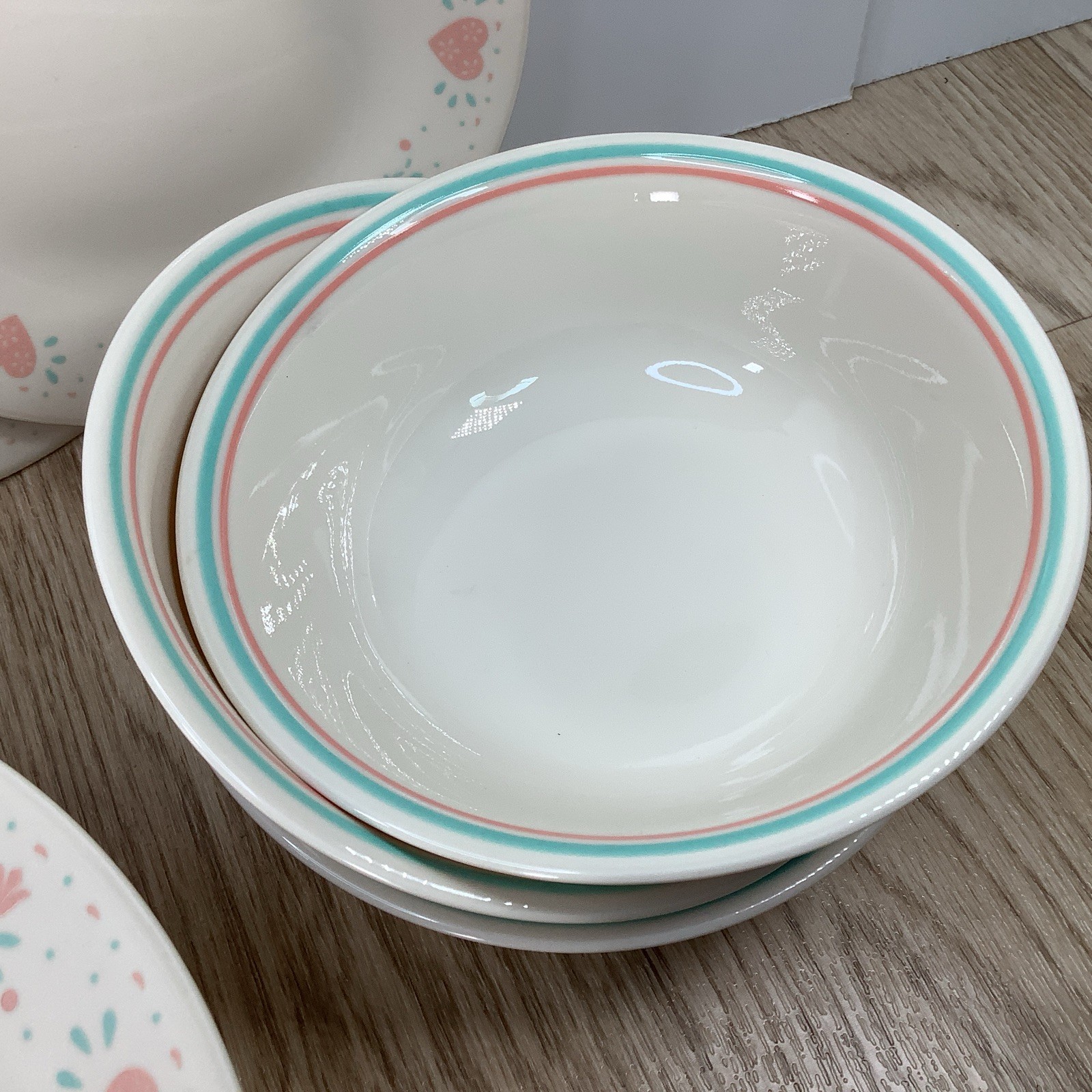 Corelle Forever Yours 18 Pc Dinnerware Set (Service for 4) PLUS 2 Extra Plates